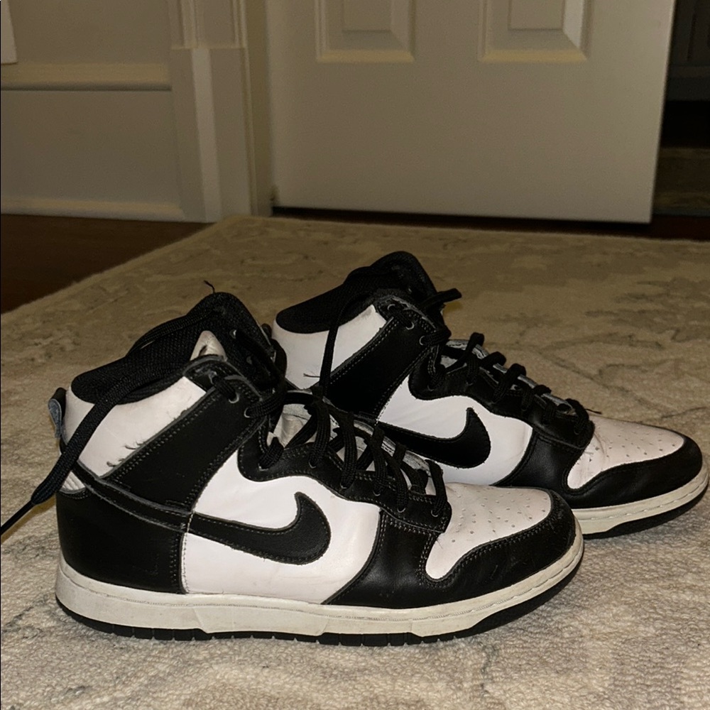 Nike Black and White High-Tops